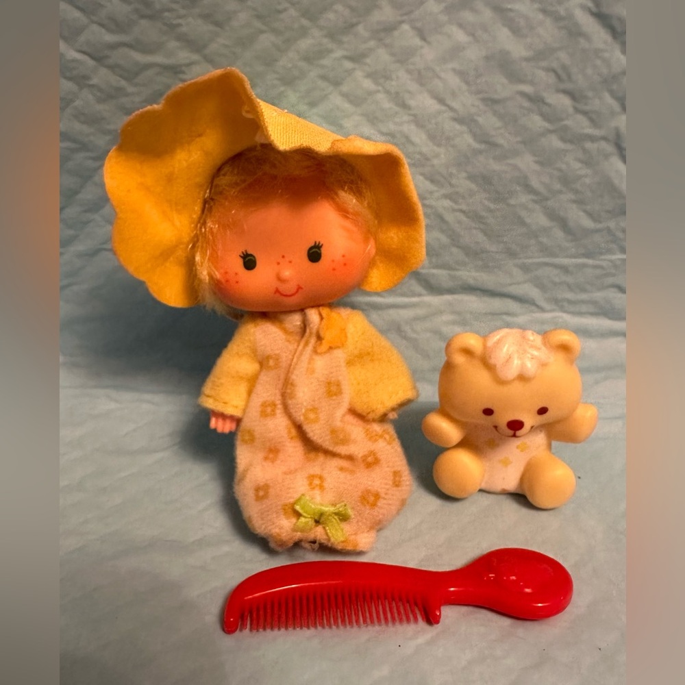 Vintage Strawberry Shortcake Butter Cookie and Jelly Bear Doll 1982